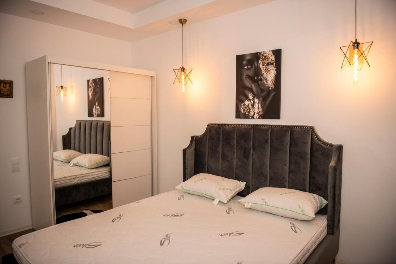 Raphael Apartment North Bucharest Cosmopolis Stefanestii de Jos Esterno foto