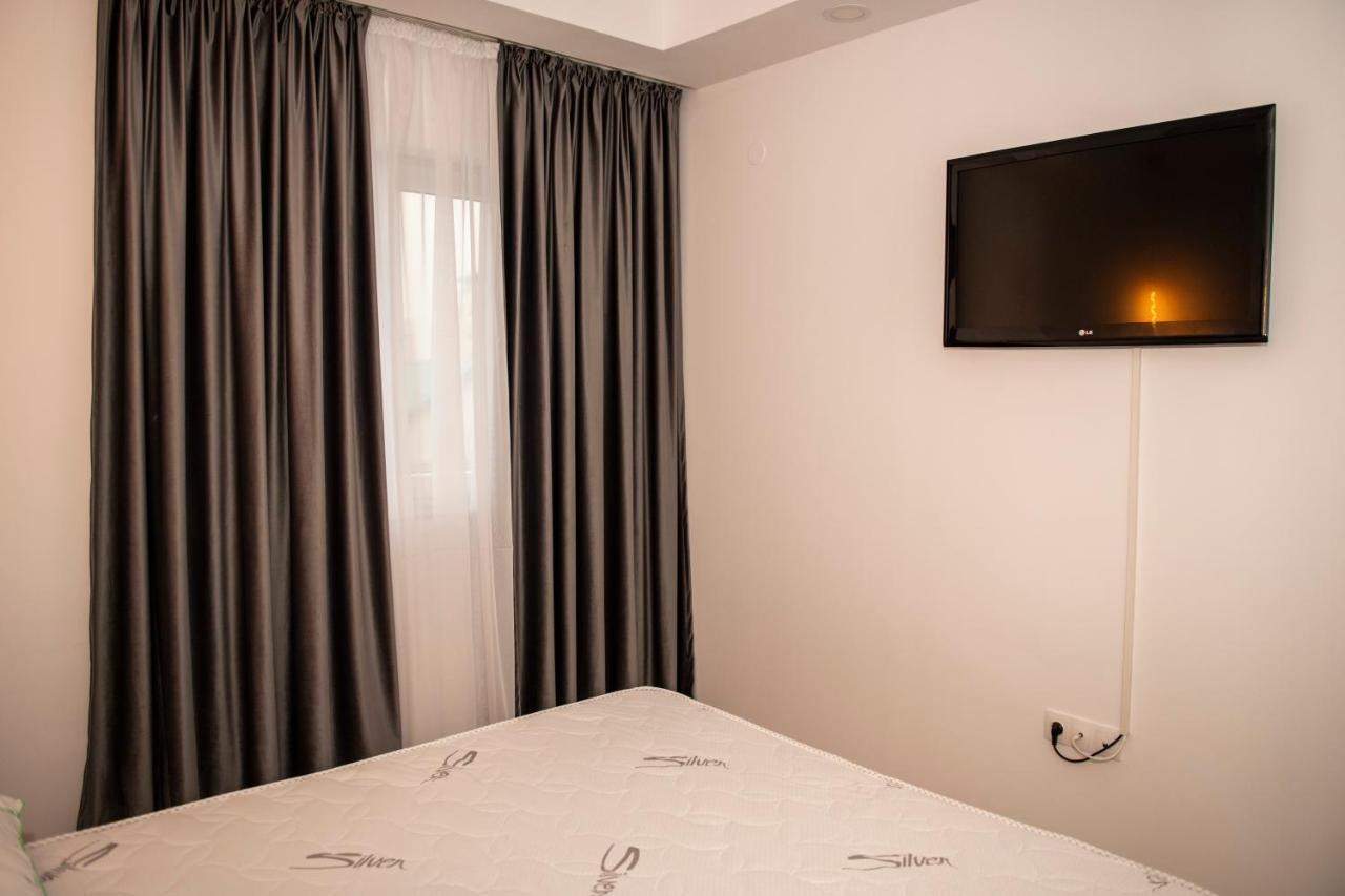 Raphael Apartment North Bucharest Cosmopolis Stefanestii de Jos Esterno foto